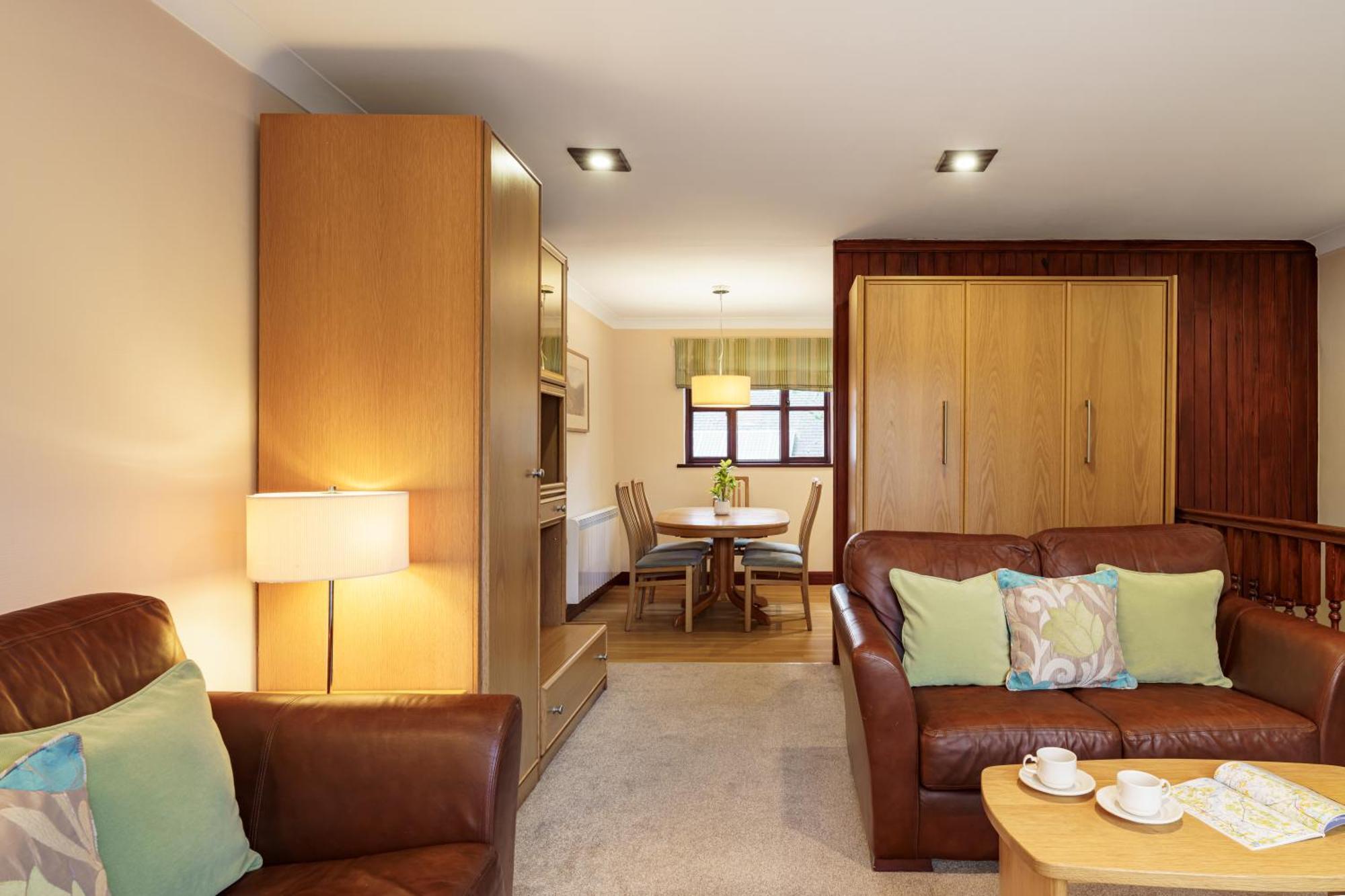 2 Bedroom Lake District Cottage At Windermere Marina Village Боунесс-он-Віндермір Екстер'єр фото